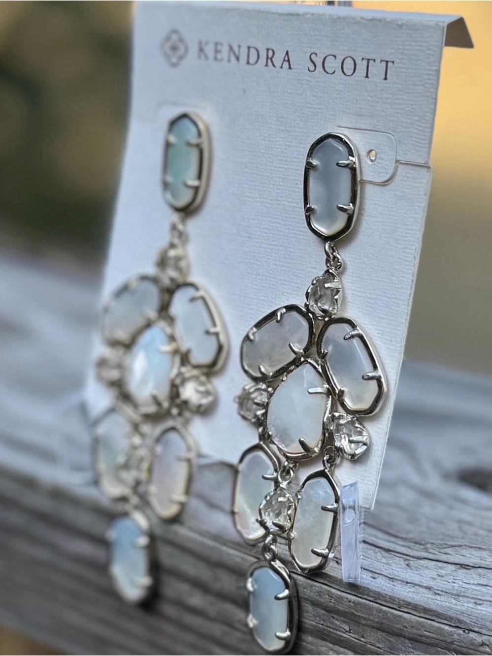 Kendra Scott Kyra Statement Earrings Ivory MOP Silver Rare HTF Vintage - Picture 4 of 5